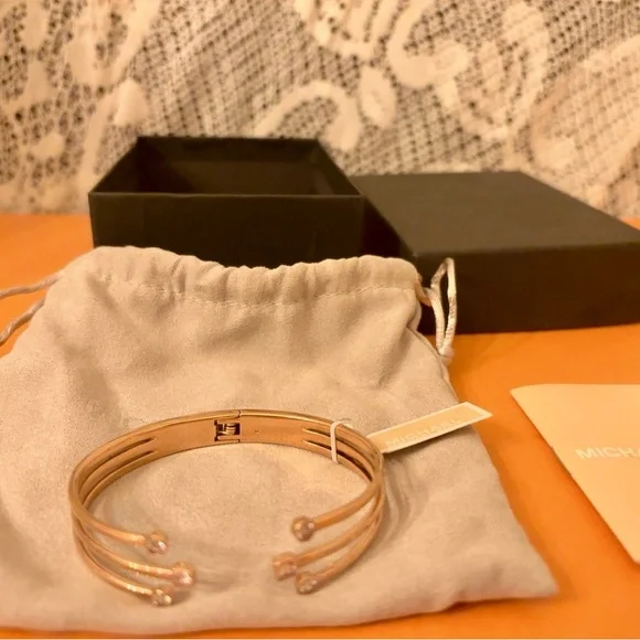 NWT Michael Kors Modern Brilliance Gold Color Cuff Bracelet Crystals - Picture 6 of 14